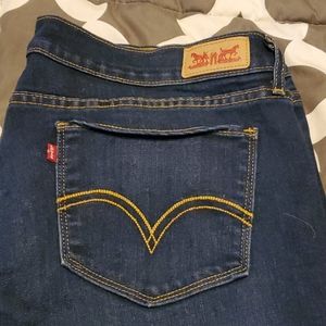 Levis